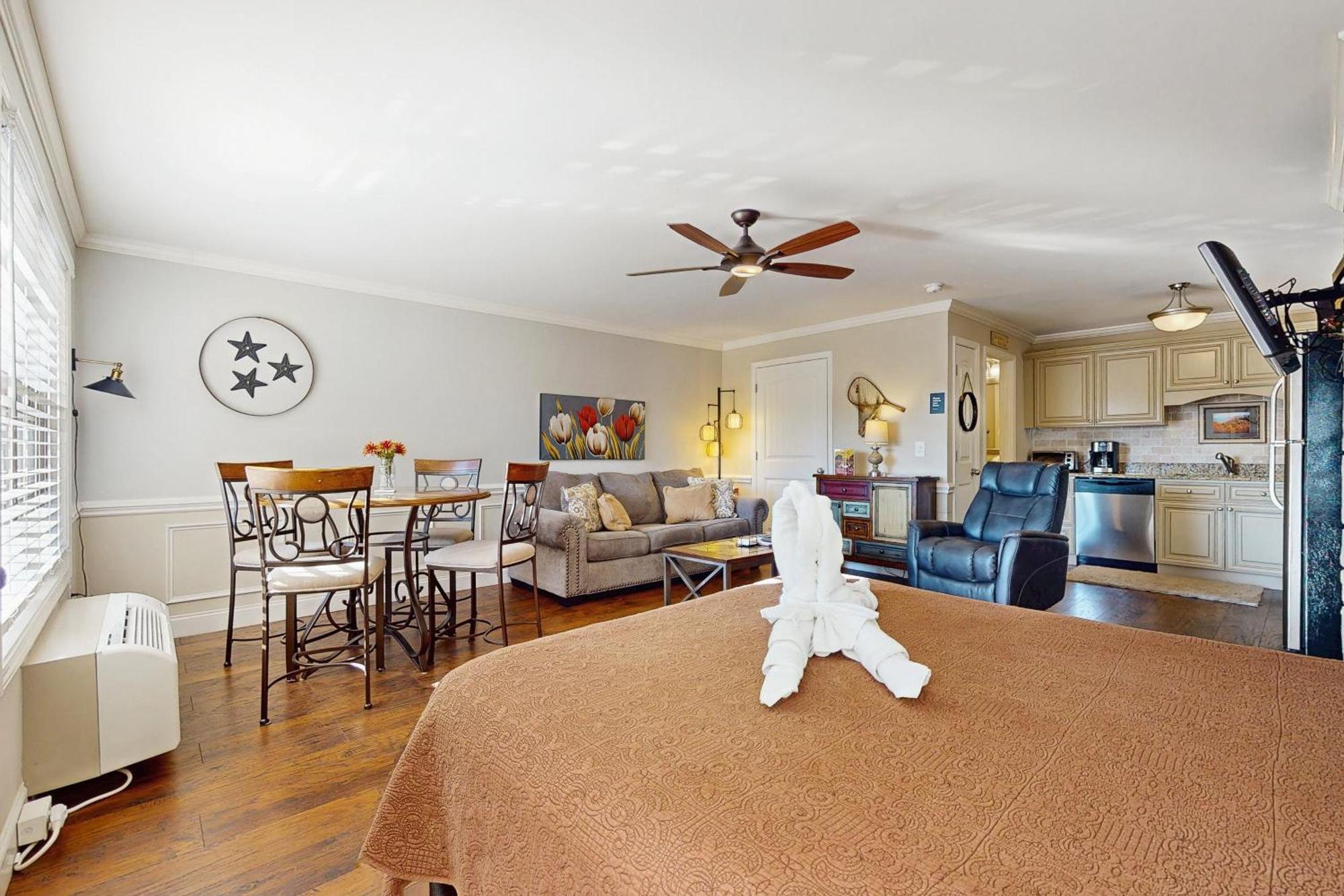 Little River Loft & Riverfront Gem Townsend Exterior photo